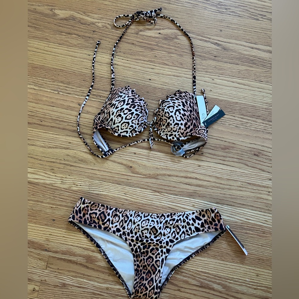 New with Tags, Victoria’s Secret bikini. Leopard print